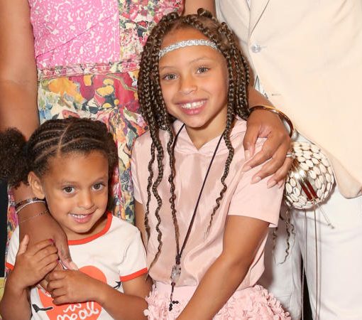 While she’s still in the single digits, Riley Curry is already walking in her cookbook-author mother’s footsteps and serving up culinary magic .
